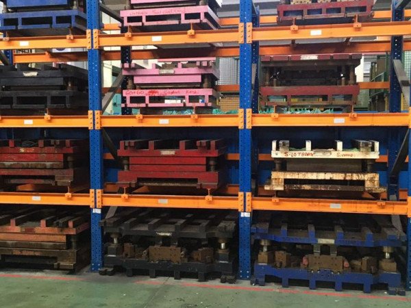 MOLD RACKING SYSTEMS